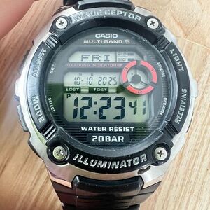 Casio wave ceptor black and gray digital chronograph watch NEW BATTERY